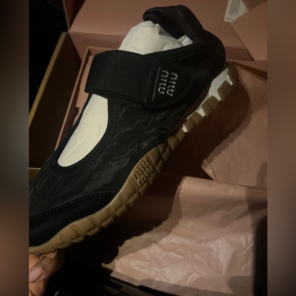 Women’s Nib MuiMui Black and Brown Athletic Shoe 39